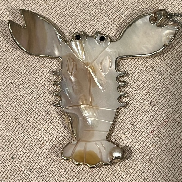 Vintage mother of pearl lobster pendant with a silvertone chain - Picture 1 of 8